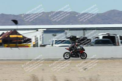 media/Oct-05-2025-CVMA (Sun) [[beeef4f201]]/Race 10-Formula Lightweight Twins Shootout/